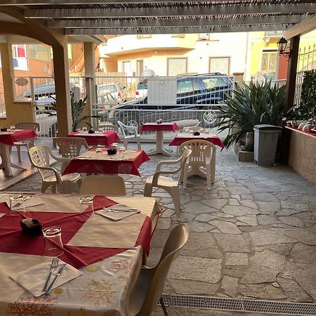 Casa Tacconi Acomodação com café da manhã Villasimius Exterior foto